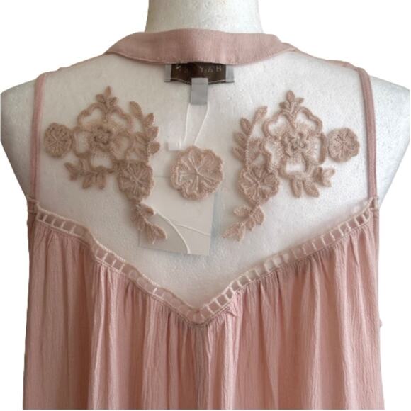 Hayden Los Angeles Top Dusty Pink Floral Embroidered Sleeveless Swing Large NEW - Picture 5 of 10